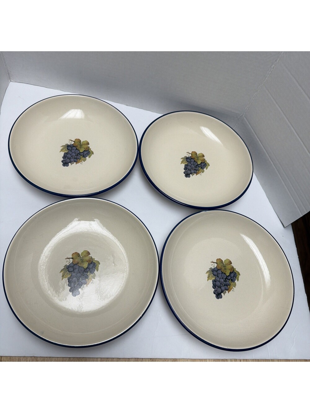 4 Grape Themed Pasta Salad Bowls Vintage Ceramic Hand-painted Blue Rim Read